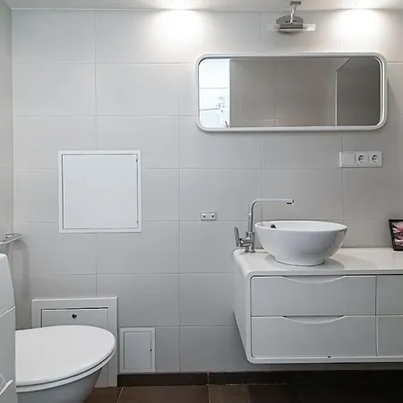 Apartment 1 Bedroom In Old Town With Free Parking *