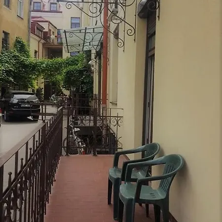 1 Bedroom In Old Town With Free Parking
