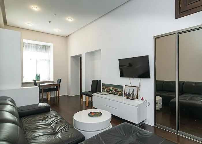 Apartment 1 Bedroom In Old Town With Free Parking