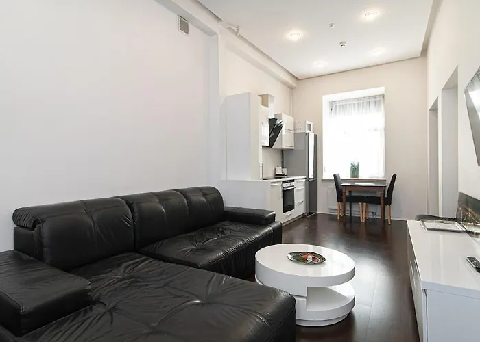 1 Bedroom In Old Town With Free Parking Apartment *