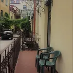 1 Bedroom In Old Town With Free Parking