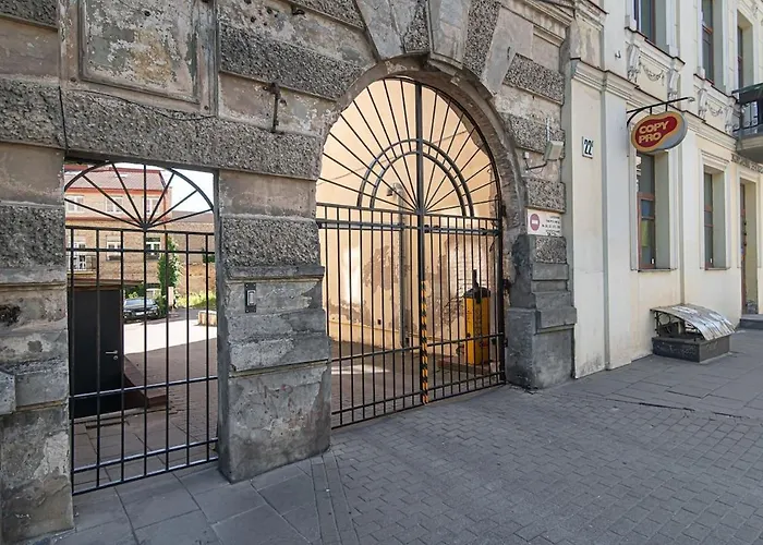 Апартаменти 1 Bedroom In Old Town With Free Parking Вільнюс